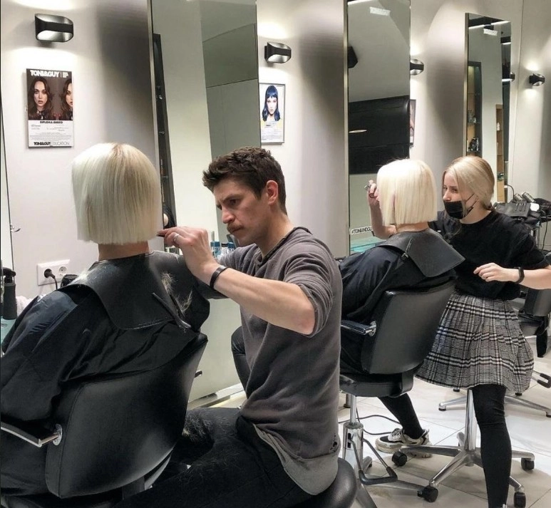 Салон красоты Toni&Guy в Санкт-Петербурге: Парикмахерская, Косметические услуги, Массаж, Ногтевая студия, Ресницы и брови,