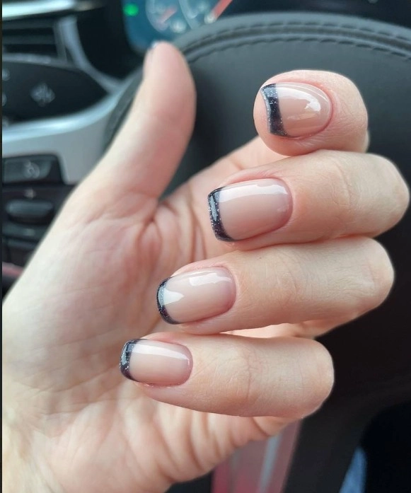 Салон красоты "Moonly".