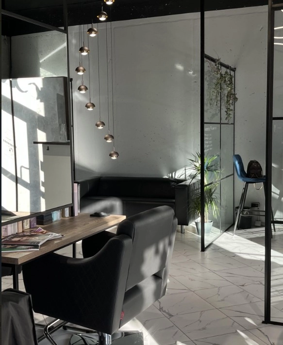 Салон красоты "Moonly".