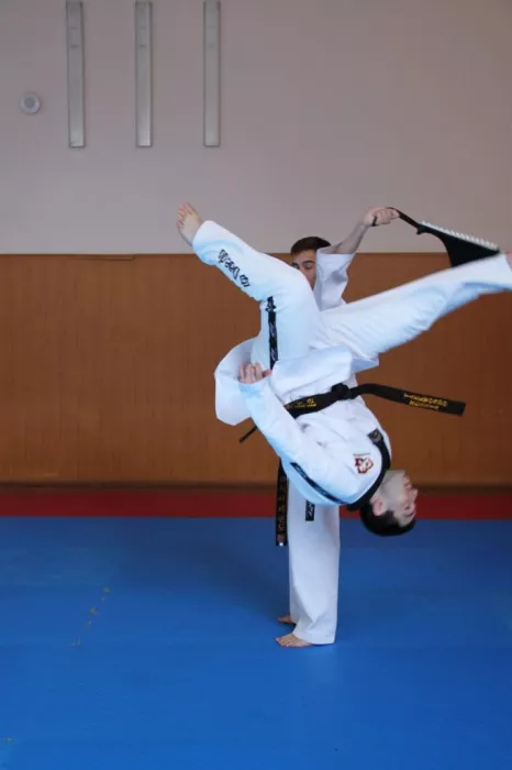 Спортивный клуб Грандмастерна ул. 40-летия Победы  в  Ростове-на-Дону