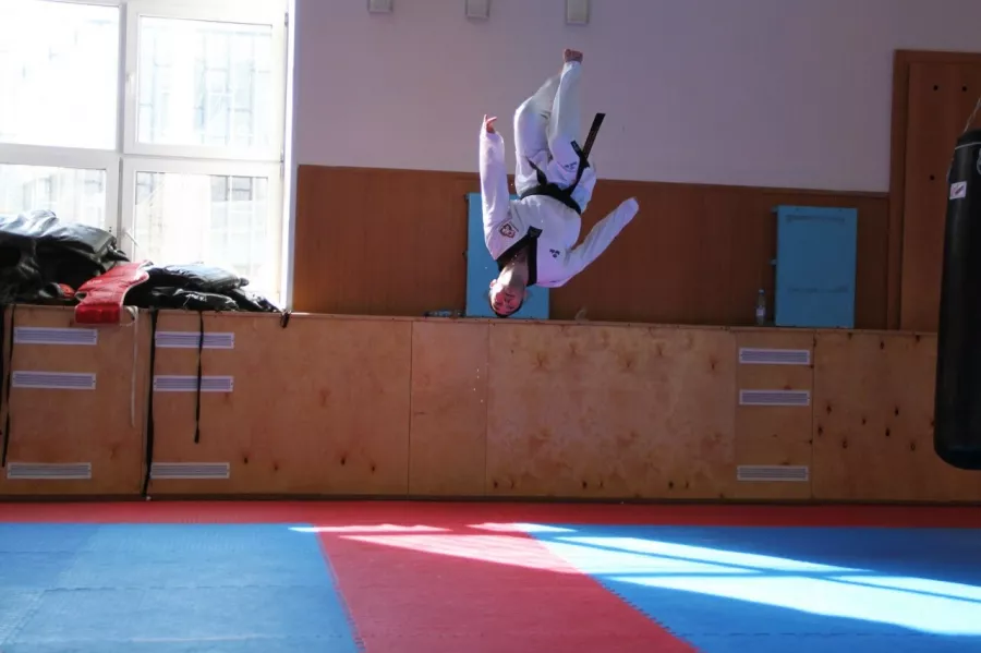 Спортивный клуб Грандмастерна ул. 40-летия Победы в Ростове-на-Дону: Тхэквондо, Самооборона, Развиваться,