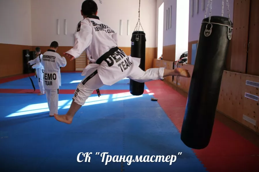 Спортивный клуб Грандмастерна ул. 40-летия Победы в Ростове-на-Дону: Тхэквондо, Самооборона, Развиваться,
