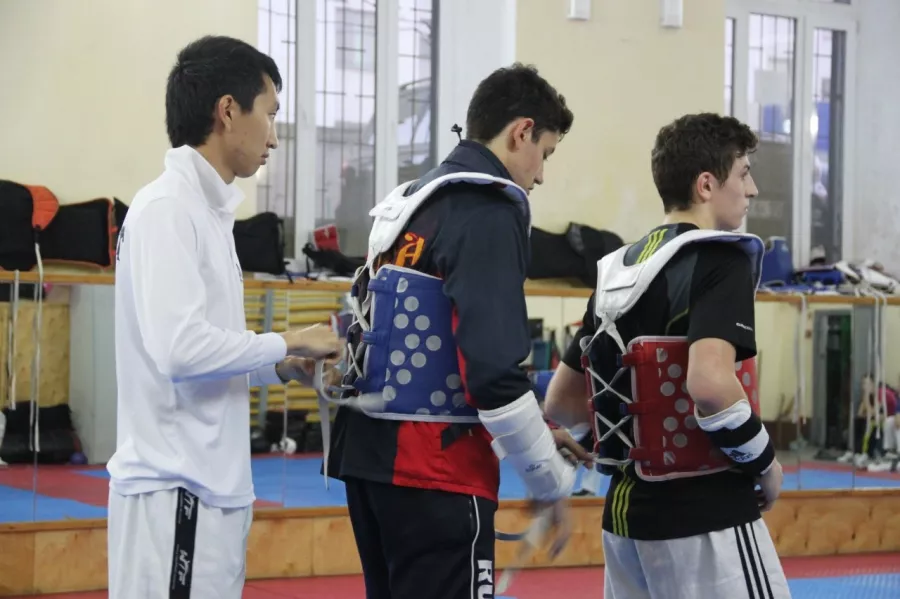 Спортивный клуб Грандмастерна ул. Комарова 6 в Ростове-на-Дону: Тхэквондо, Самооборона, Развиваться,
