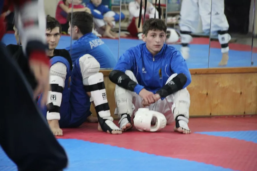 Спортивный клуб Грандмастерна ул. Комарова 28 в Ростове-на-Дону: Тхэквондо, Самооборона, Развиваться,