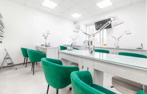 Студия маникюра "NailMaker Bar".