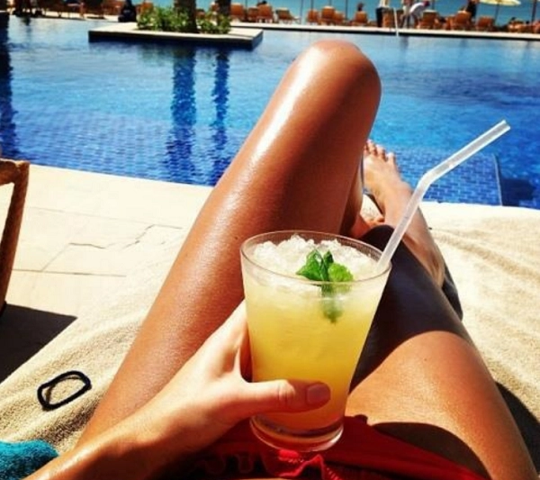 Бассейн Vahakni Pool and Bar в Ереване: Бассейн, Games, Семейный отдых, Аниматоры, Мероприятия, Танцевальные шоу,
