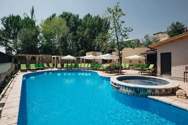 Открытый бассейн в Ереване Paradise Pool в Ереване: Вода, комфорт, Бассейн, Отель, Семейный отдых ,