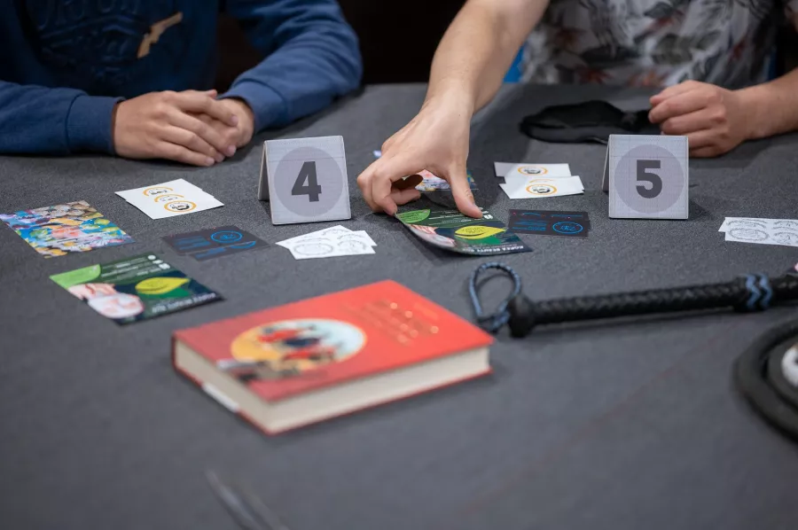 Клуб мафии Револьвер в Краснодаре: Мафия, Чилим, Игра, Дружба, Компания, Не пропусти, Корпоратив,