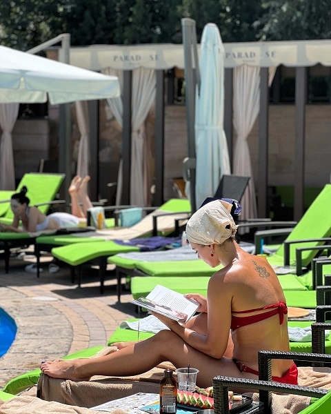 Открытый бассейн в Ереване Paradise Pool в Ереване: Вода, комфорт, Бассейн, Отель, Семейный отдых ,