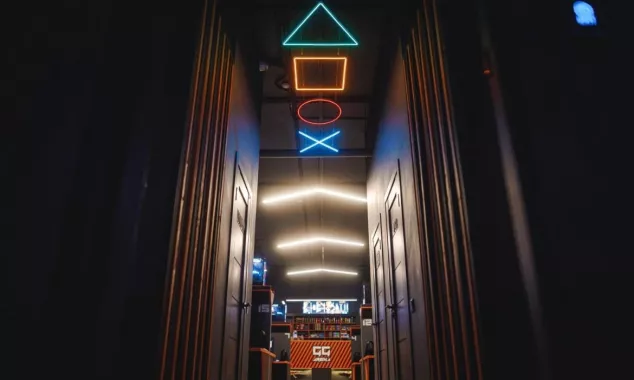 Компьютерный клуб "GG Arena" на Комарова