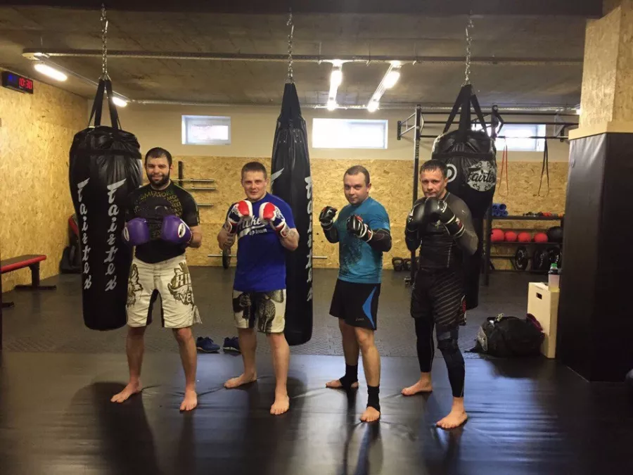 Клуб единоборств FIGHT BAZA (Файт База) в Ростове-на-Дону: Бокс, Грепплинг, Бразильское джиу-джитсу, Кикбоксинг, Смешанные единоборства, Тайский бокс,