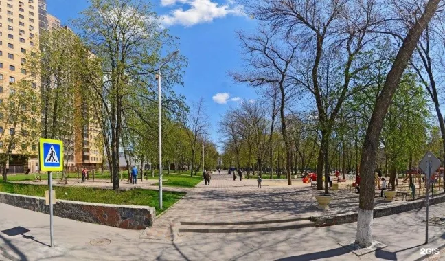 "Парк Строителей"