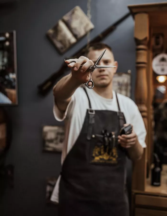 Барбершоп Atelier Barbers в Владивостоке: Салон красоты, Парикмахерская, Для мужчин, Барбер, Массаж головы,