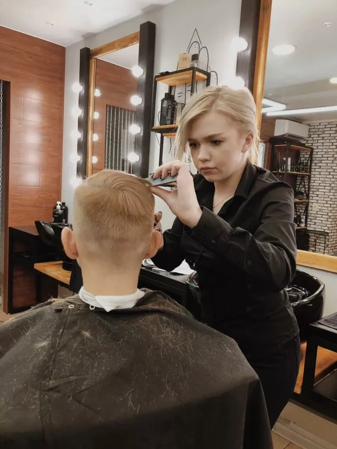 Барбершоп Налево в Владивостоке: Стрижка, Борода, Маникюр , Barbershop, Beard,