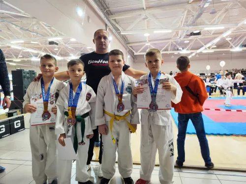 Спортивный клуб LionHeart на ул. Серафимовича, 25 в Ростове-на-Дону