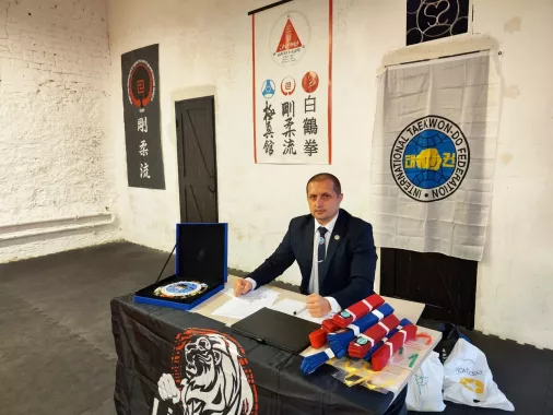 Спортивный клуб «LionHeart» на ул. Серафимовича, 25 
