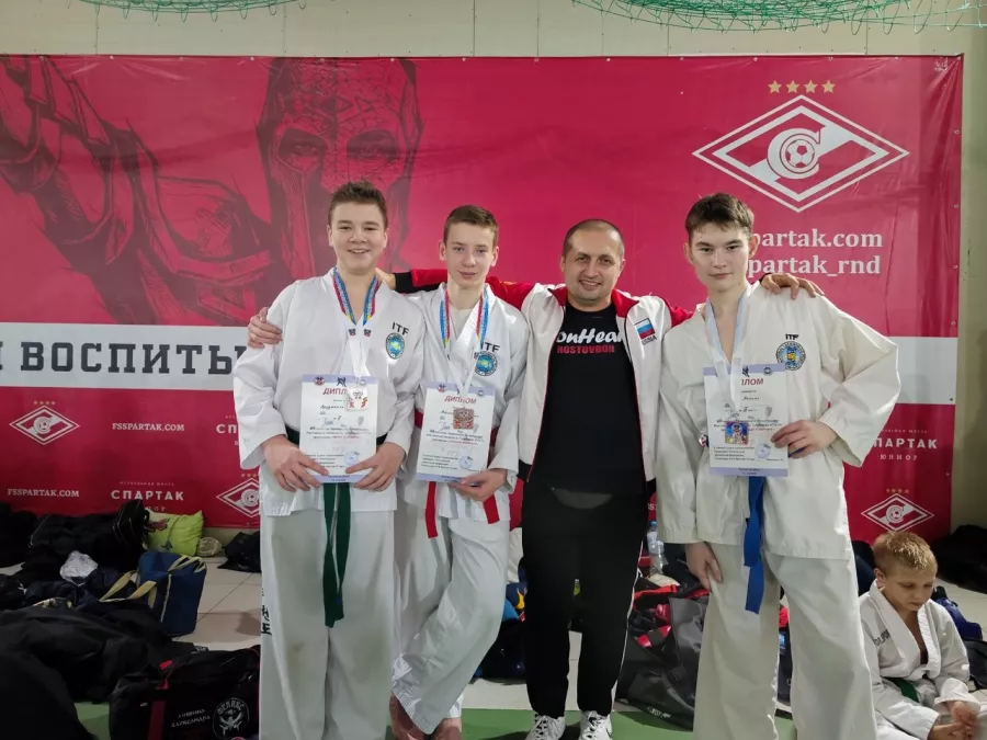 Спортивный клуб LionHeart на пр. Ленина, 217/219 в Ростове-на-Дону: Тхэквондо, Развиваться, Боевые искусства,