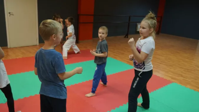 Клуб карате «Сокол» на пр-т. Коммунистический, 32 