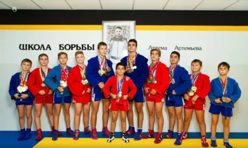 Школа борьбы Артёма Артемьева  в  Видном