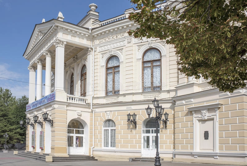 Ростовский Академический молодёжный театр в Ростове-на-Дону: Театр, Представление, Зрелища, Культура,