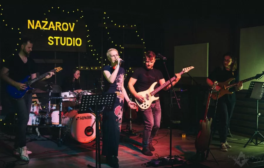 Музыкальная студия Nazarov Studio в Москве: Вокал, Студия звукозаписи, Кавер-группа, Музыкальные инструменты, Бас-гитара, Барабаны,