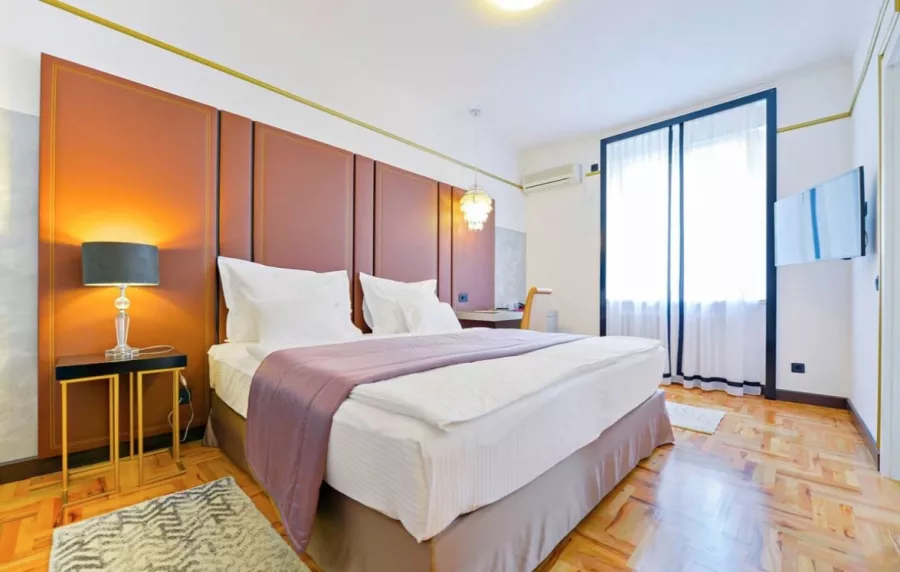 Hotel Majestic в Белграде: Отель, Путешествие, Чилим,