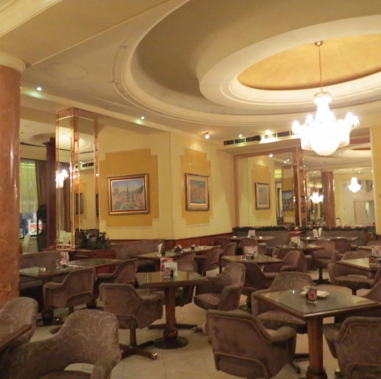 Hotel Majestic в Белграде: Отель, Путешествие, Чилим,