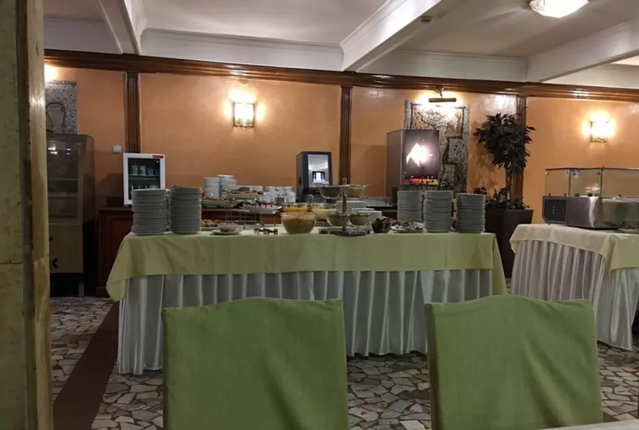 Hotel Majestic в Белграде: Отель, Путешествие, Чилим,