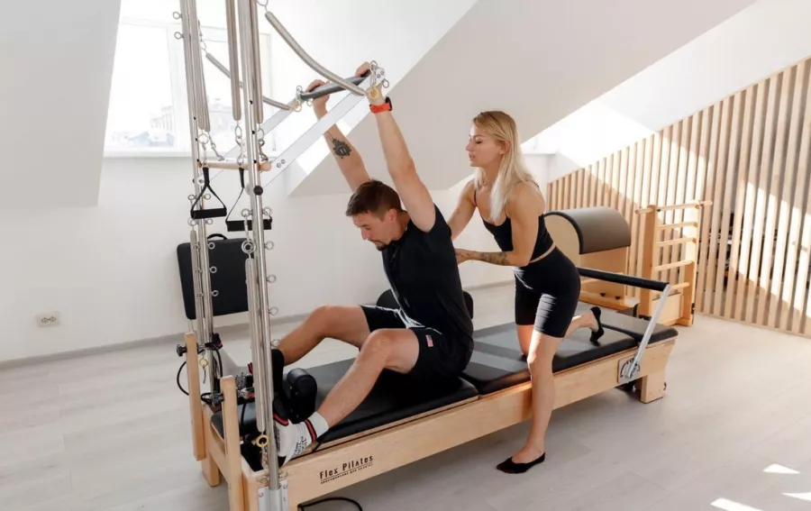 Студия пилатеса Showme.Pilates в Москве: Йога, Пилатес, Стретчинг, Фитбол, Шейпинг,