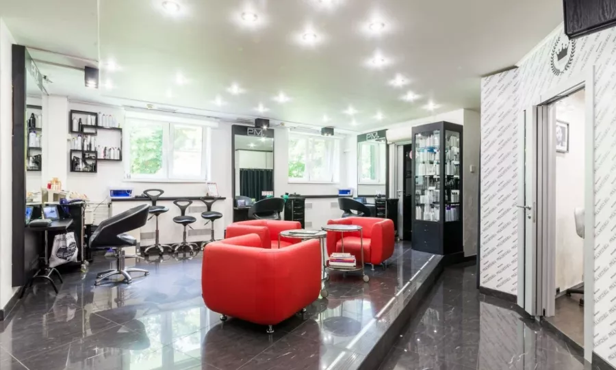 Салон красоты Paul Mitchell на Ленинском в Москве: Детская стрижка, Наращивание волос, Стрижка бороды, Плетение кос, Кератиновое выпрямление, Сложное окрашивание, Ботокс волос, Биозавивка, Ногти, Коррекция фигуры, Косметология,