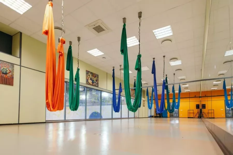 Фитнес-клуб Fresh Fitness в Санкт-Петербурге: Фитнес , Фитнес зал , Тренажерный зал , Спорт фитнес , Тренера, Жим лежа, Развиваться,