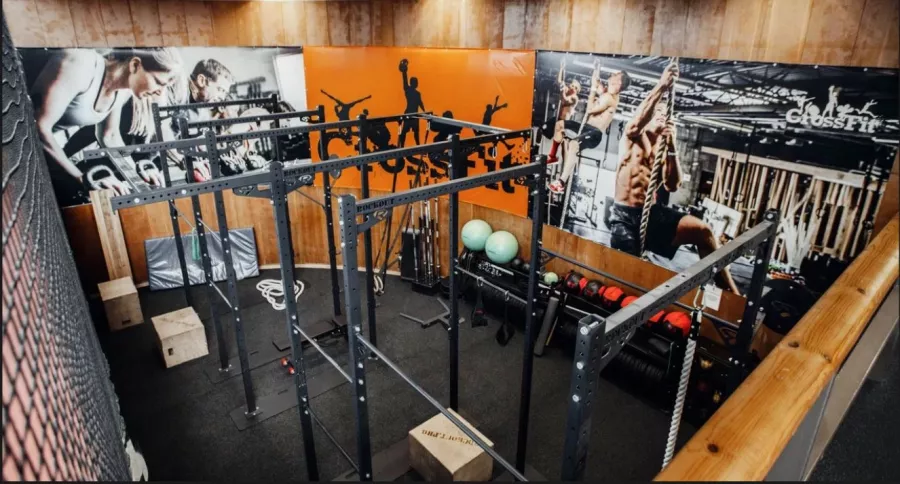 Фитнес-клуб Fresh Fitness в Санкт-Петербурге: Фитнес , Фитнес зал , Тренажерный зал , Спорт фитнес , Тренера, Жим лежа, Развиваться,