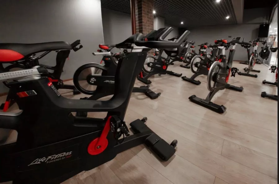 Фитнес-клуб Crocus Fitness в Санкт-Петербурге: Развиваться, Фитнес, Пелатес, Тренажерный зал, Спорт фитнес , Фитнес зал,