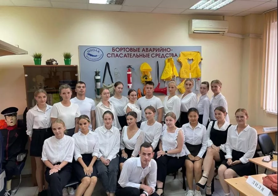 Авиационный Учебный Центр Школа бортпроводников в Краснодаре: Ставать лучше, Образование, Полеты, Перелеты, Бортпроводники, Стюардесса, Стюард,
