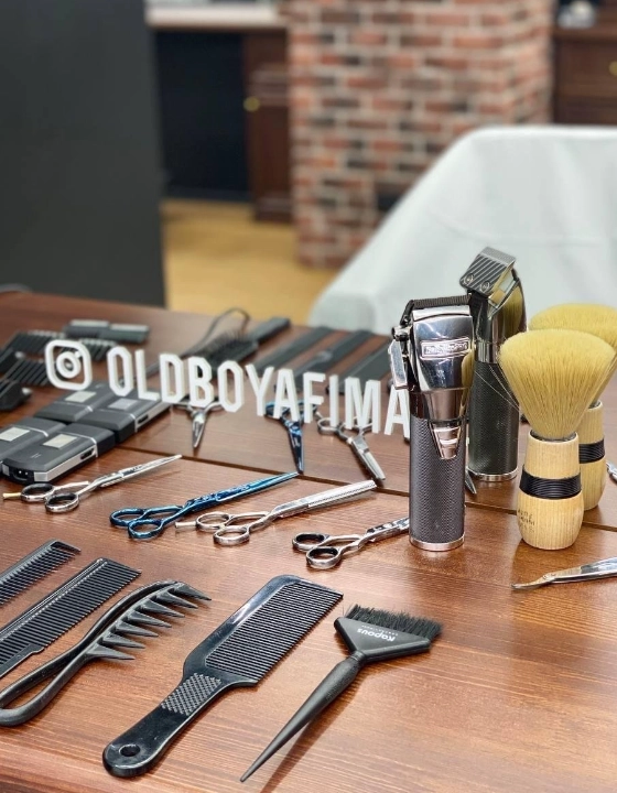 "OldBoy Barbershop".