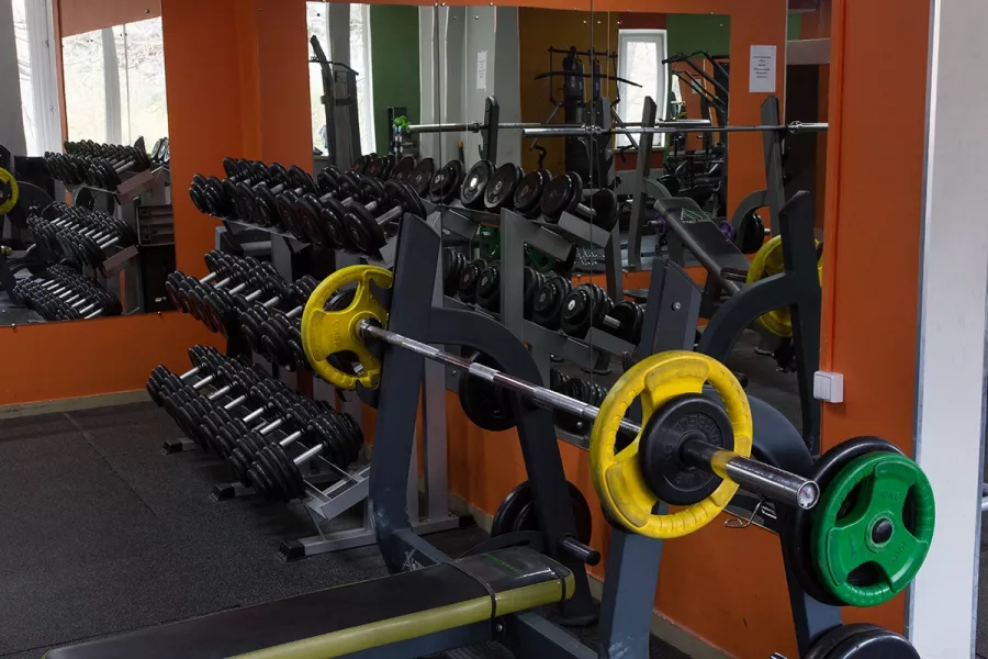 Фитнес-клуб Re:fit в Москве: Аэробика, Боевые искусства, Йога, Калланетика, Пилатес, Стретчинг, Танцы, Фитнес для детей, Персональный тренер, Фитнес бар, Массаж, Солярий,