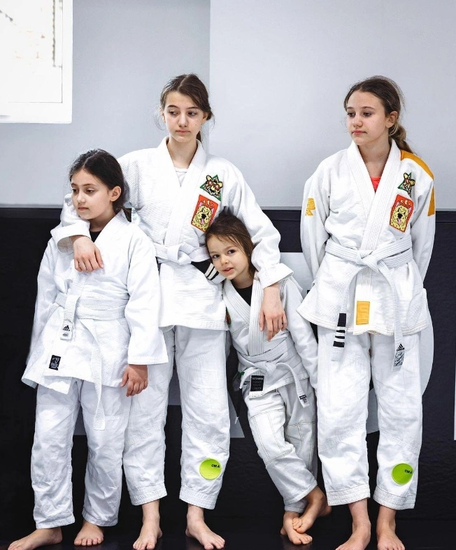 Тренажёрный зал Checkmat Academy в Москве: Боевые искусства, Кроссфит, Персональный тренер, Фитнес бар, Массаж,