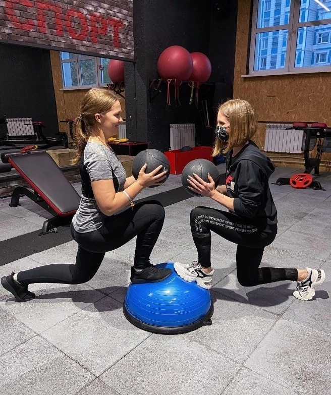 Фитнес-клуб Loft Fitness в Москве: Аквааэробика, Йога, Пилатес, Стретчинг, Фитбол, Персональный тренер, TRX тренировки, Танцевальные программы, Бассейн, Сауна,
