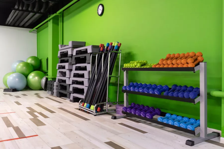 Фитнес-клуб Max-Fit в Москве: Аэробика, Боевые искусства, Бодифлекс, Йога, Кроссфит, Женский зал, Пилатес, Стретчинг, Танцы,
