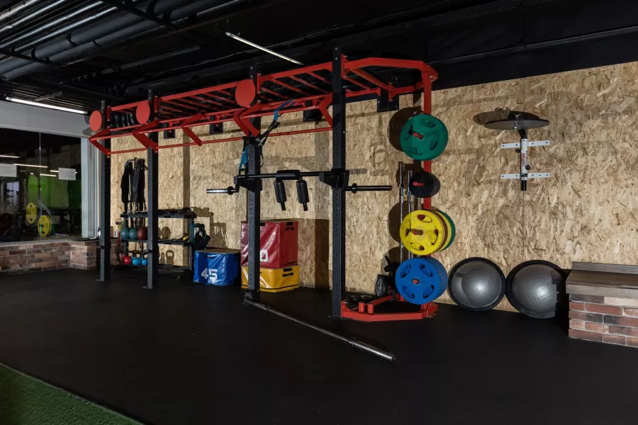 Фитнес-клуб Max-Fit в Москве: Аэробика, Боевые искусства, Бодифлекс, Йога, Кроссфит, Женский зал, Пилатес, Стретчинг, Танцы,