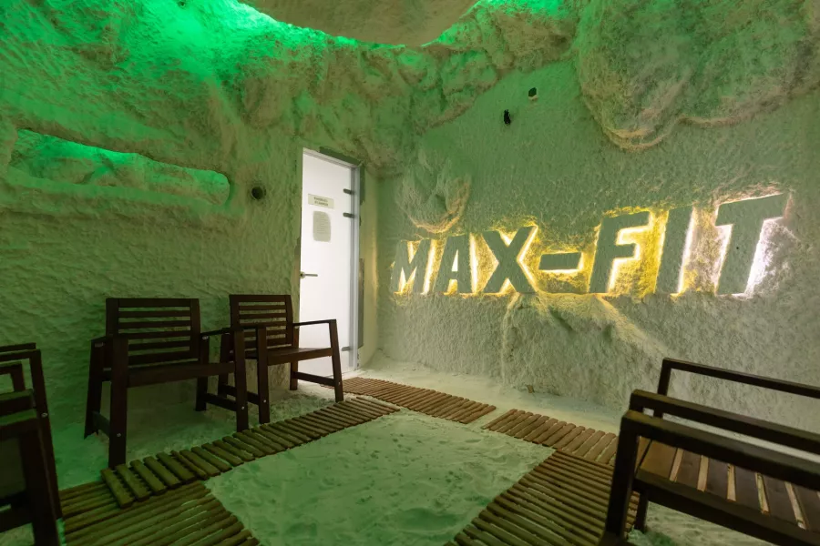 Фитнес-клуб Max-Fit в Москве: Аэробика, Боевые искусства, Бодифлекс, Йога, Кроссфит, Женский зал, Пилатес, Стретчинг, Танцы,