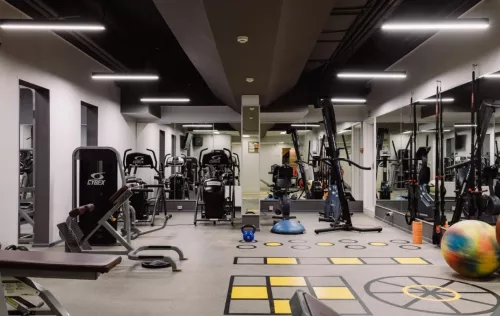 Фитнес-клуб East-west  в  Москве