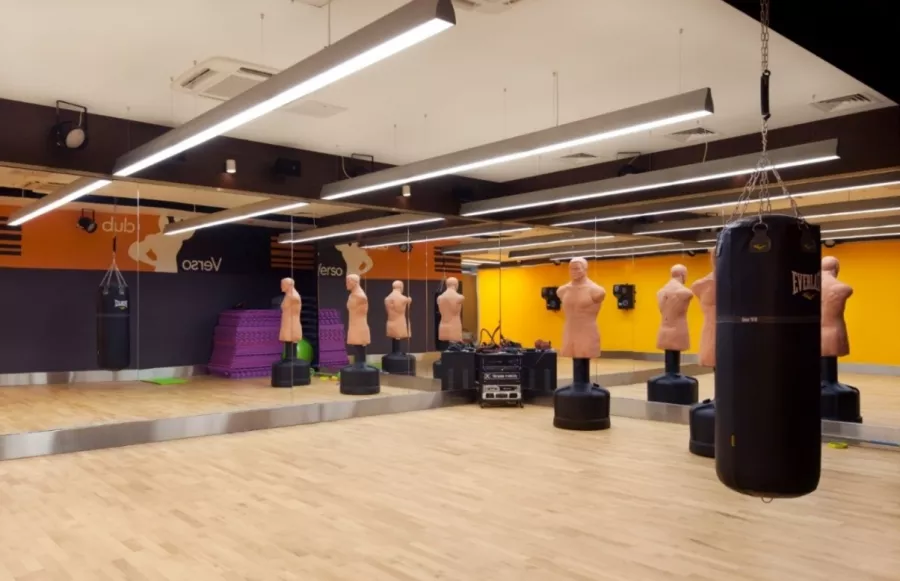 Фитнес-клуб Verso fitness в Москве: Аквааэробика, Боевые искусства, Бодифлекс, Детский уголок, Йога, Бассейн, Танцы,