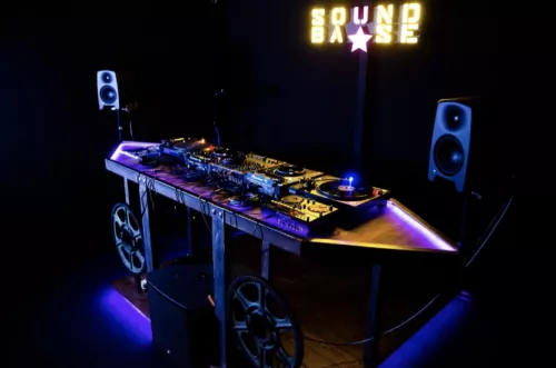 Студия для диджеев Sound Base  в  Москве