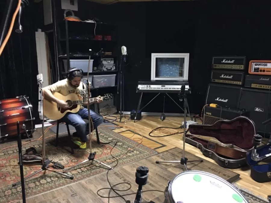 Студия звукозаписи MARS Records в Москве: Запись, Запись инструментов, Запись вокала, Сведение, Мастеринг,