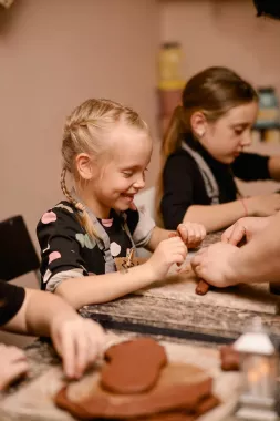  Художественная мастерская "Твоими Глазами"