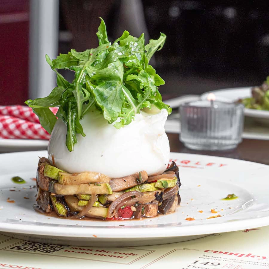 Бар-ресторан Couqley French Bistro & Bar в Дубаи: Французская кухня , Улитки , Бистро , Французские вина , Французские сыры , Пивной ресторан , Фри ,