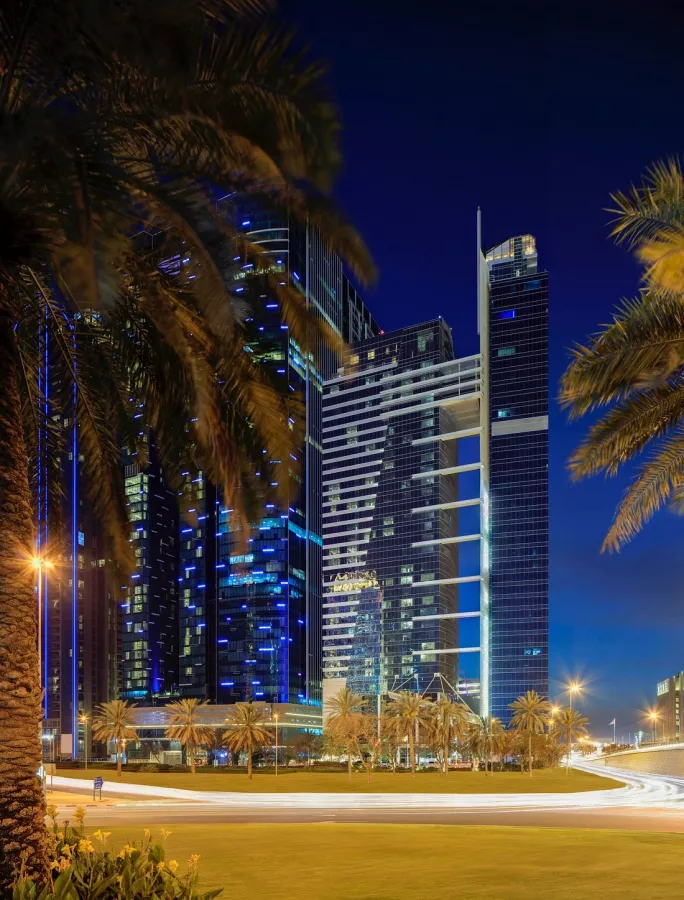 Отель The H Hotel 5* в Дубаи: Бар, комфорт, Ресторан, Отель, Бассейн, Апартаменты,
