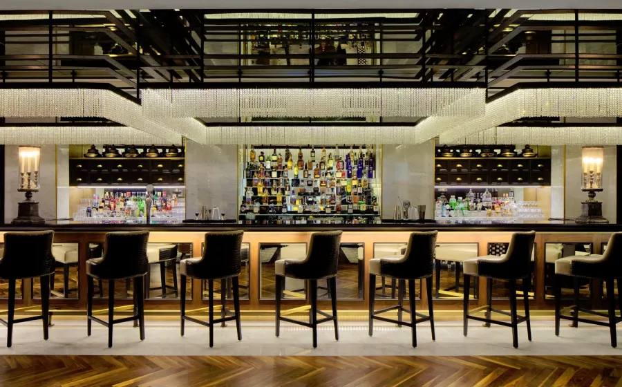 Отель The H Hotel 5* в Дубаи: Современный отель , Мини бар , Апартаменты , Бассейн , Спа , Комфортные номера , Ресторан,