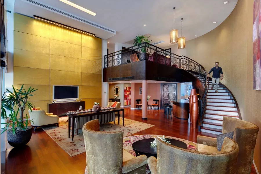 Отель The H Hotel 5* в Дубаи: Современный отель , Мини бар , Апартаменты , Бассейн , Спа , Комфортные номера , Ресторан,